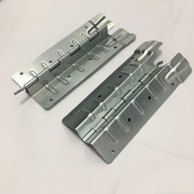 Custom 170-400mm 220 X 80 X 1.2mm Alturas Metal Estampagem Chapa Galvanizada Colar de aço carbono Cercas com espinho