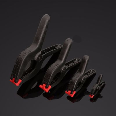 Um tipo de grampos de plástico de alta resistência 1 polegada de nylon, pinça de mola de 2", 4", 6", 9" Ferramentas de carpintaria