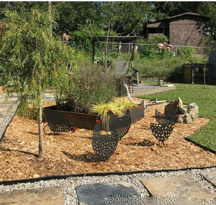 Folhas de aço de dobra Soldadura Laser Corte Peças metálicas OEM Arte jardim Decoração do chão de gramado Chapa de aço